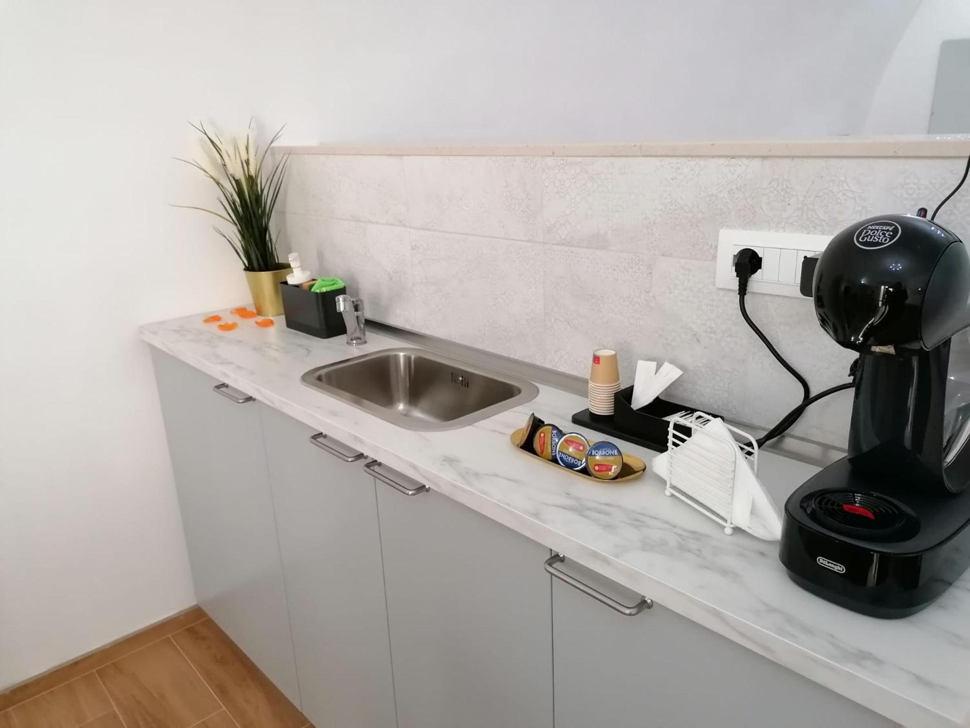 Appartamenti Mascagni 산니칸드로디바리 외부 사진